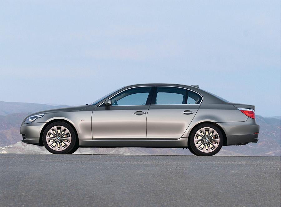  BMW 5-Series 2007 года  (фото 76 из 93)